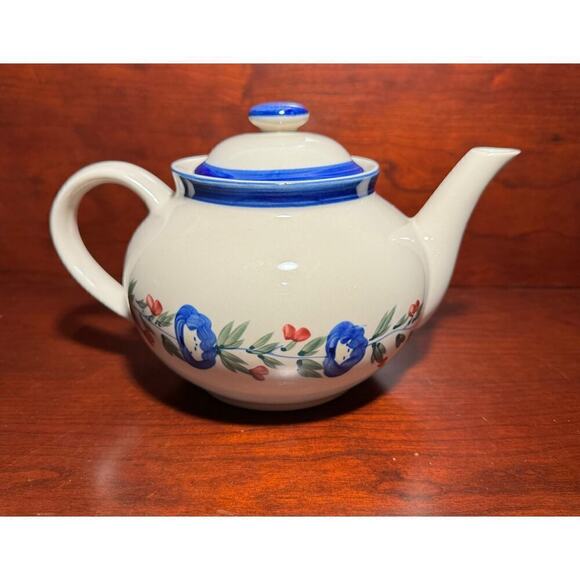 Vintage Designpac Ivory & Blue Stoneware Teapot W/Lid Handpainted Floral Pattern - Picture 1 of 9